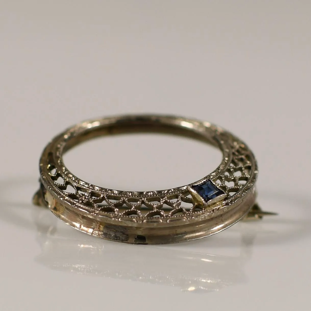 Antique Edwardian Belais Blue Sapphire Filigree Circle Brooch