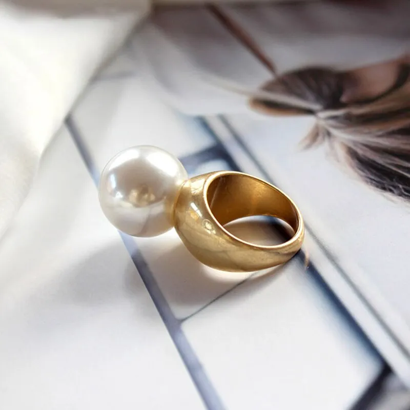 Baroque Round Imitation Pearl Vintage Ring