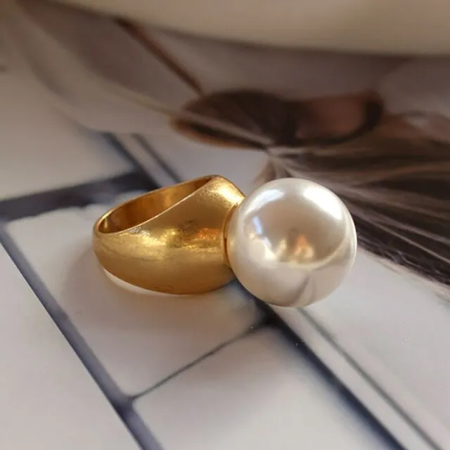 Baroque Round Imitation Pearl Vintage Ring