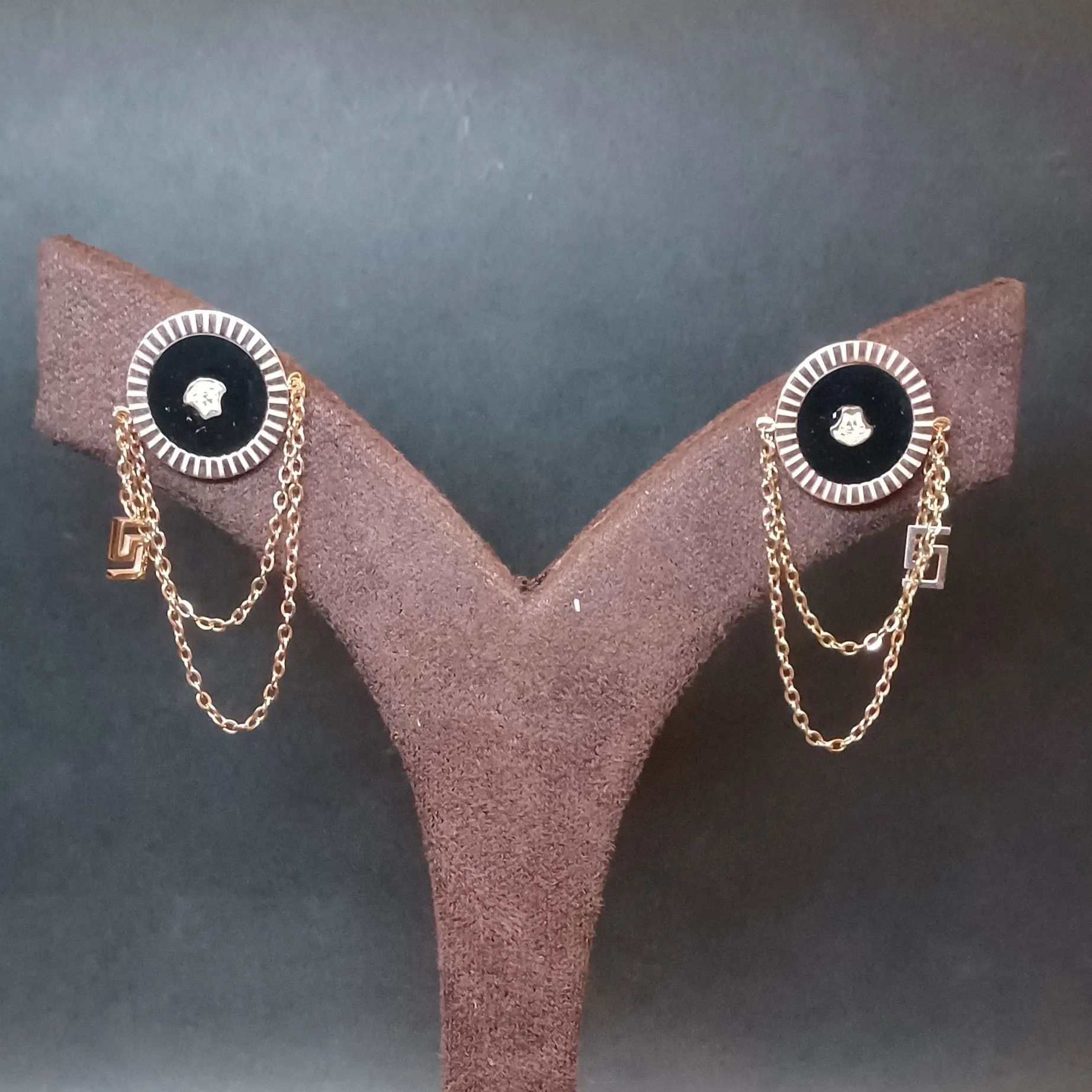 Beautiful Statement Earrings_Black - Premium