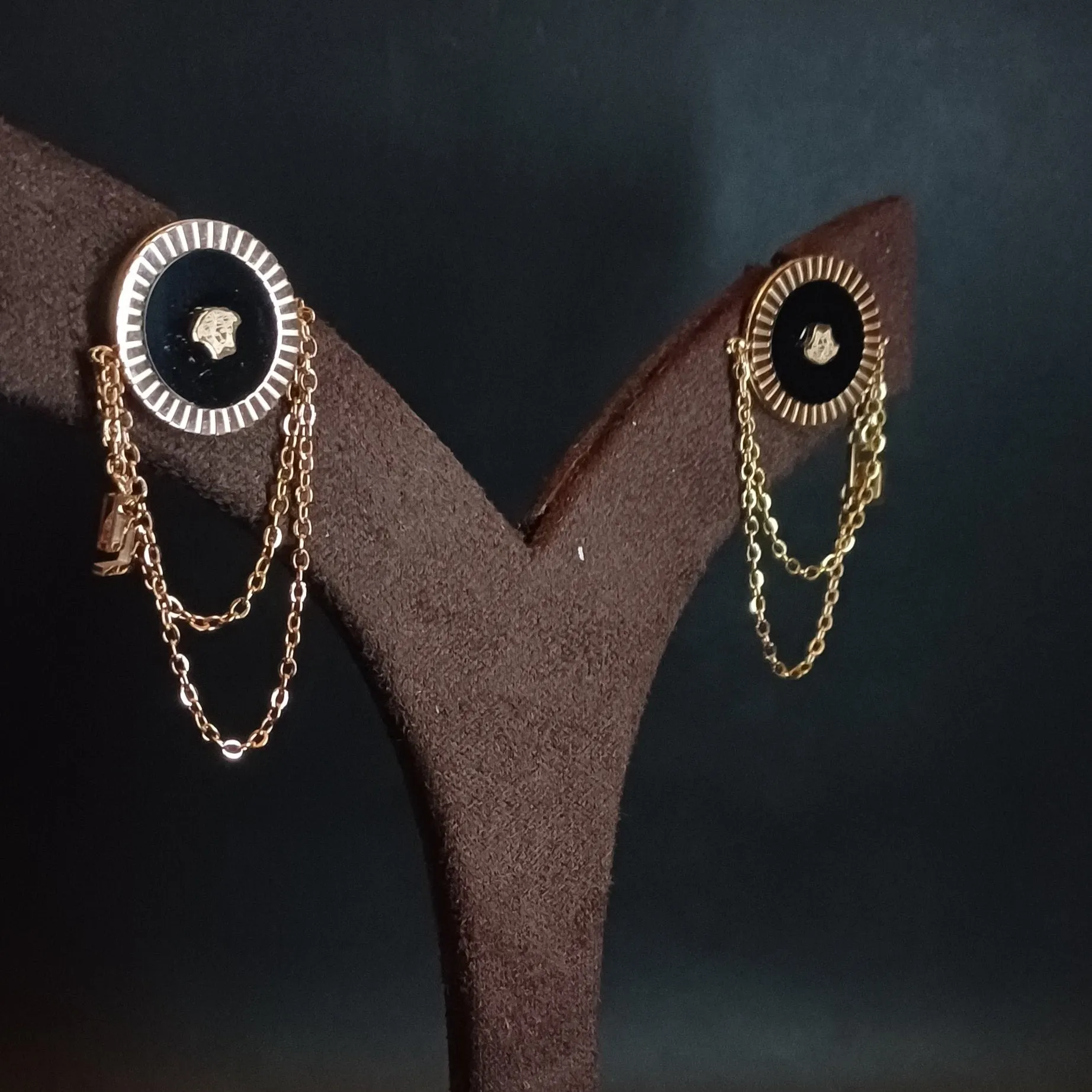 Beautiful Statement Earrings_Black - Premium