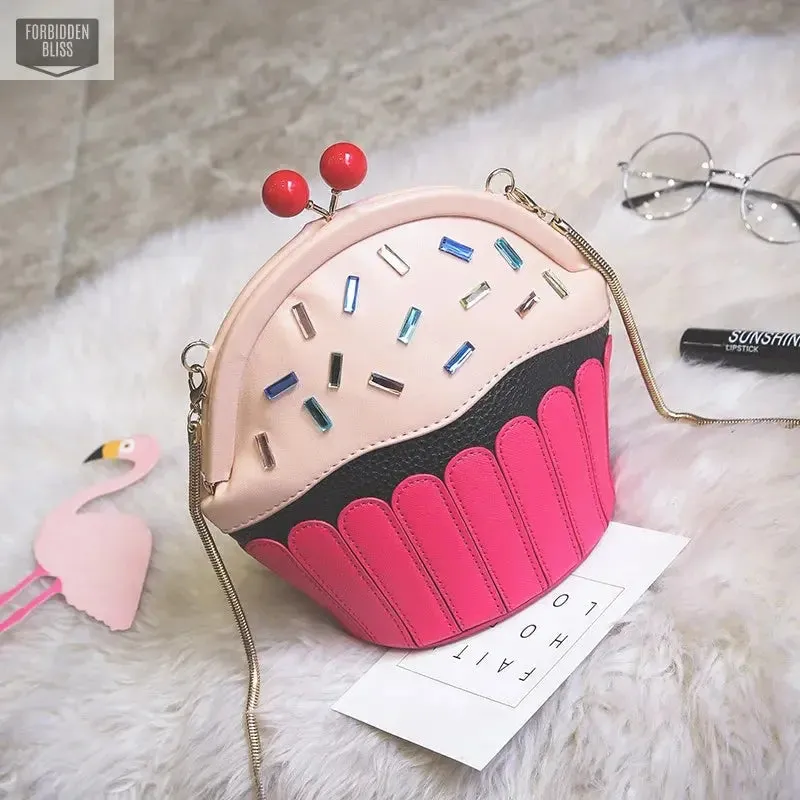 Chain shoulder bag