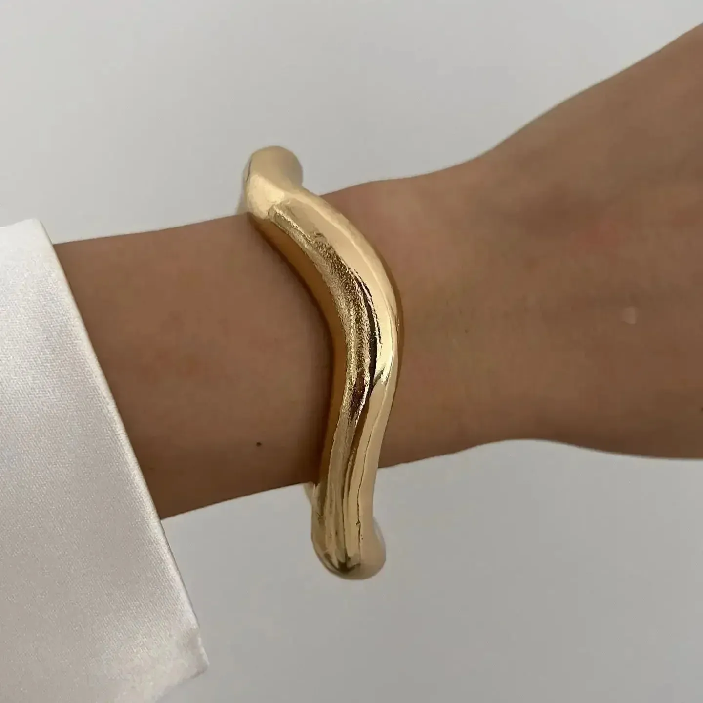 Chic Classic Chunky Geometric Bracelets in 2 Colors 6 Styles
