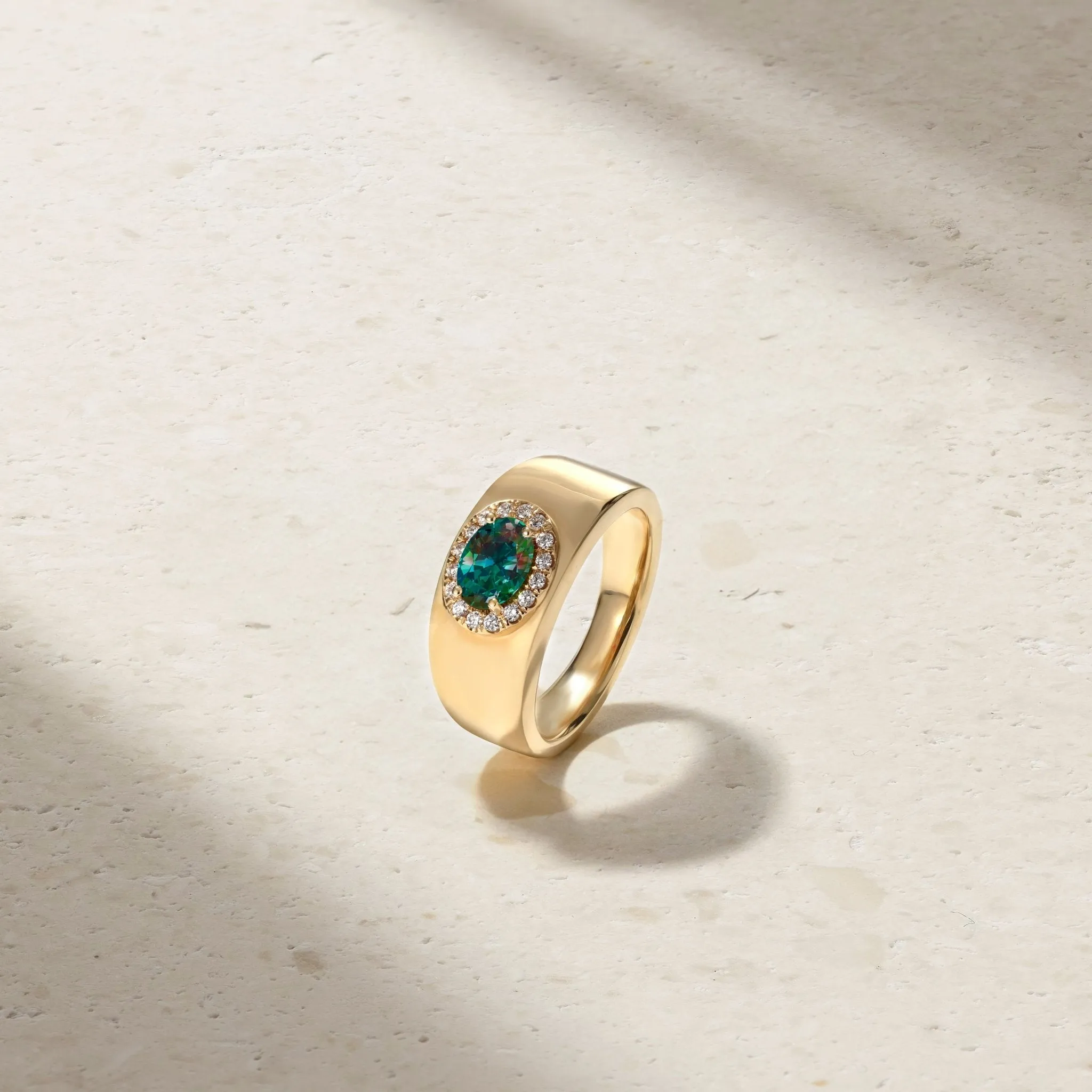 Classic Alexandrite and Diamond Cigar Band