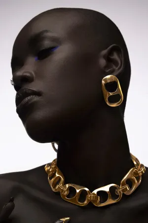 Dramatic Can Studs