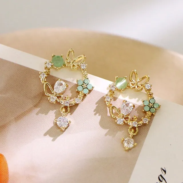 Exquisite Gold Leaves Circle Stud Earrings For Women