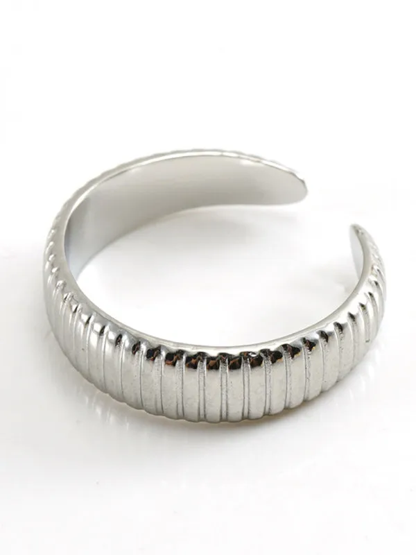 Fashionable and personalized retro style ring silver living ring