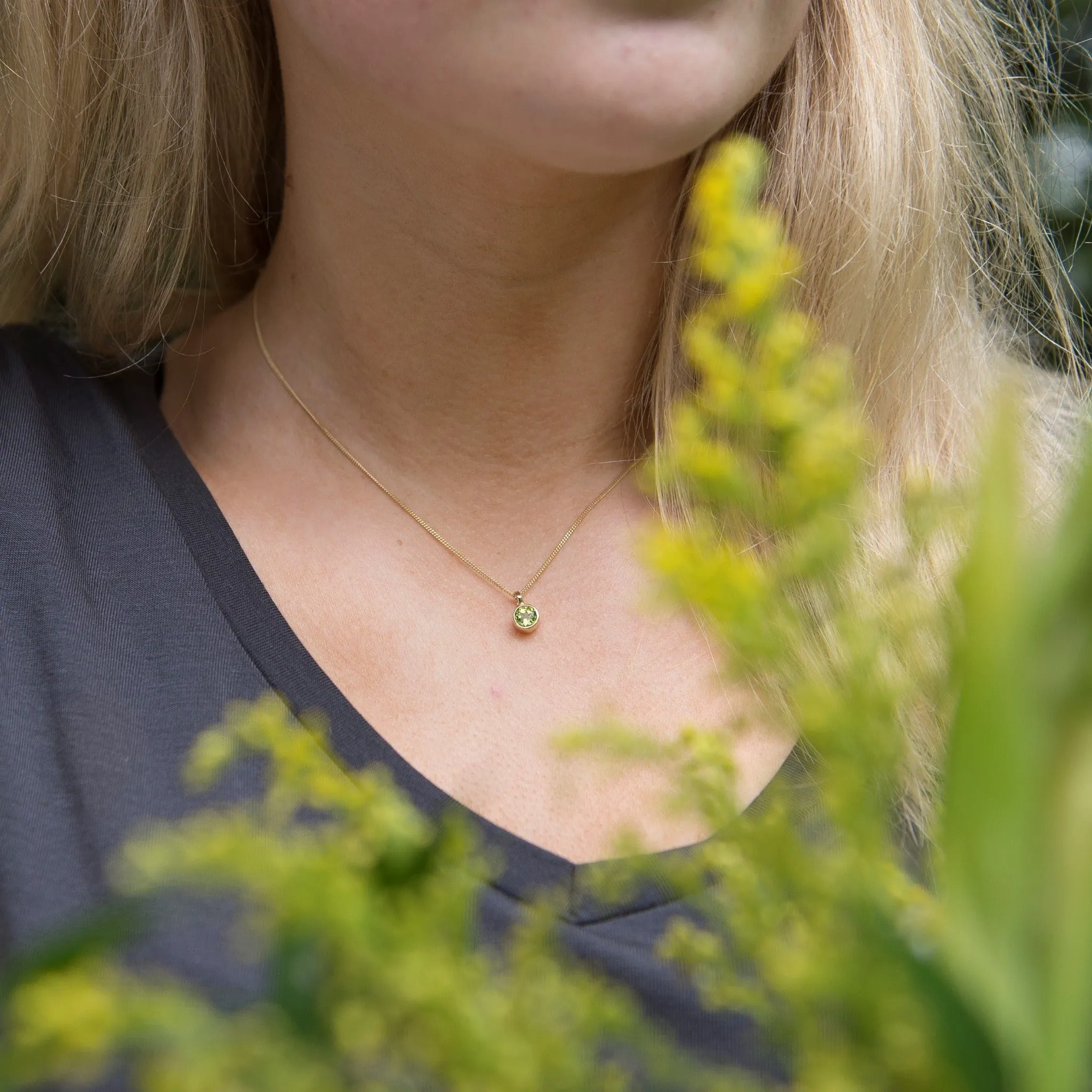 Gold 5mm Garnet Andromeda Pendant
