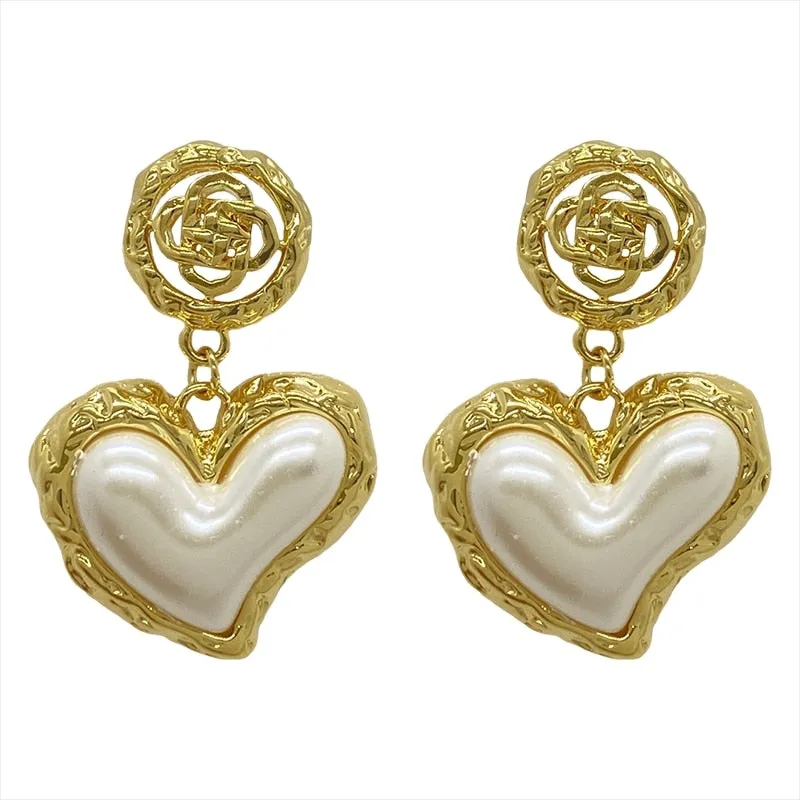 Korean Vintage Exquisite Pearl Heart Earring For Women
