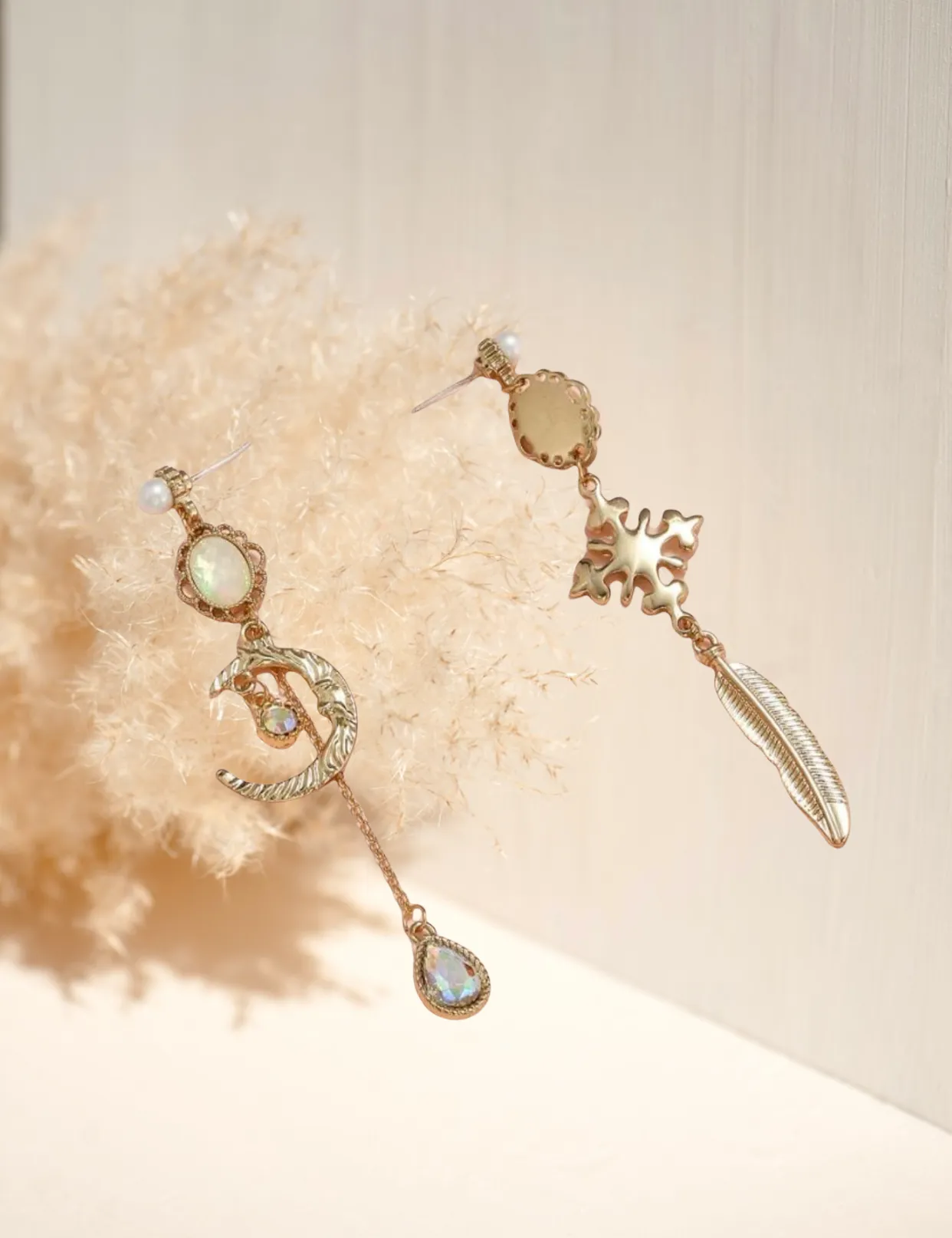 Leaf & moon decor drop earrings