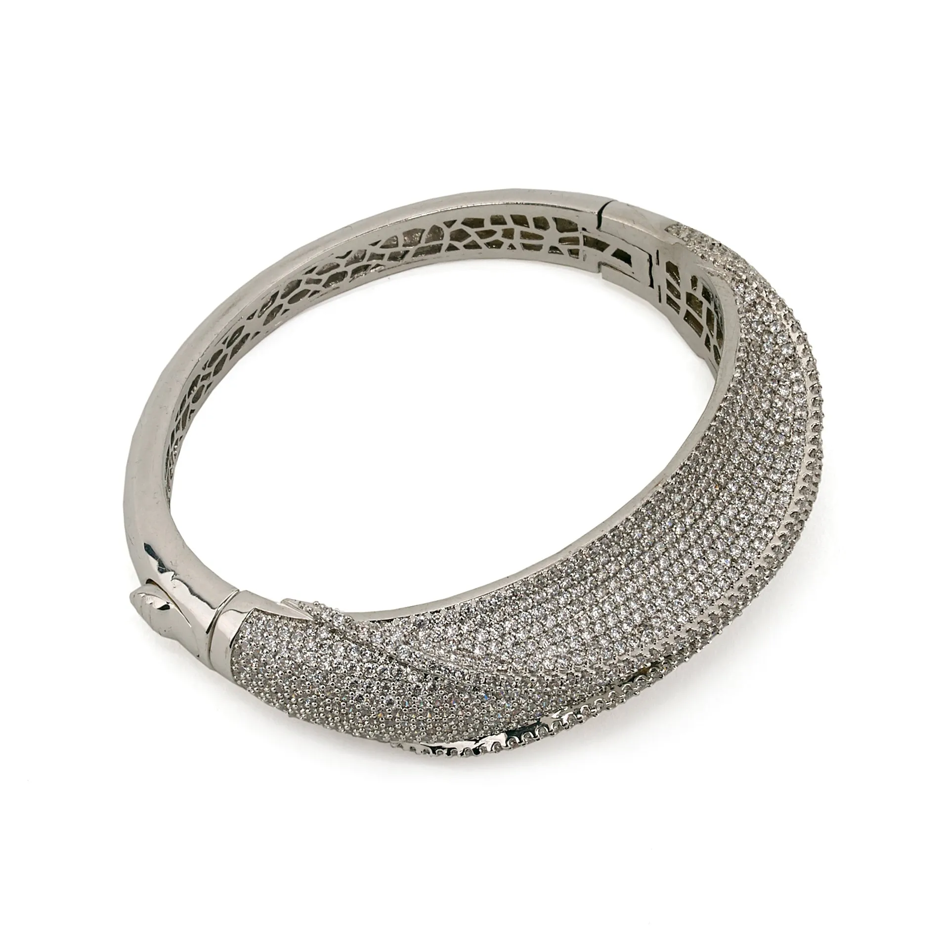 Merola C/Z cuff