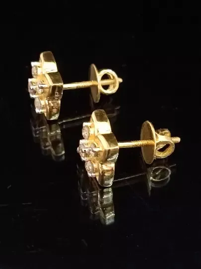 Natural Ceritified Diamond Women's Earrings Handmade Stud Earrings 18kt Gold