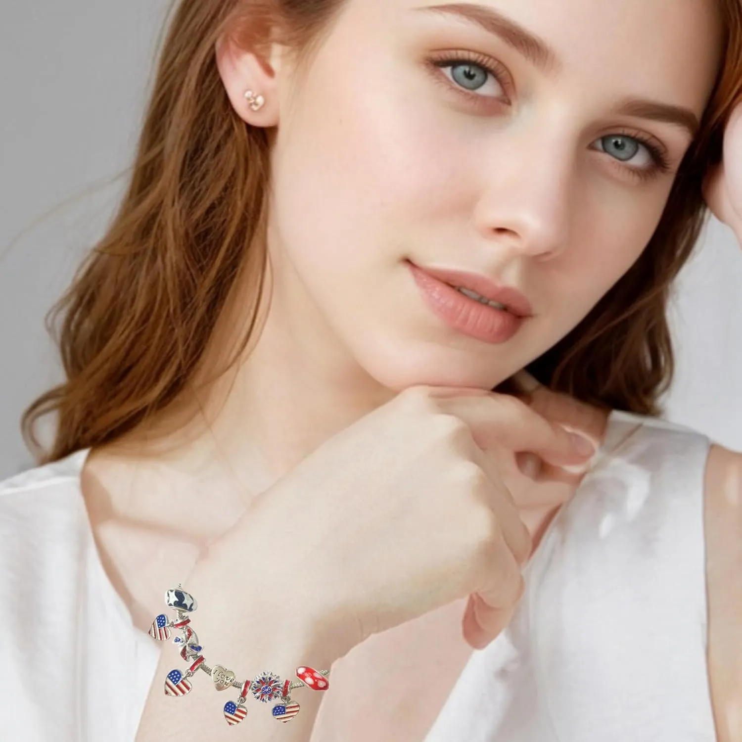 Ocean Charm Beaded Bracelet Small Fish Sea Turtle Octopus Dolphin Shell Starfish Tropical Marine Life Charm for Women Beach Vacation Jewelry Bracelet
