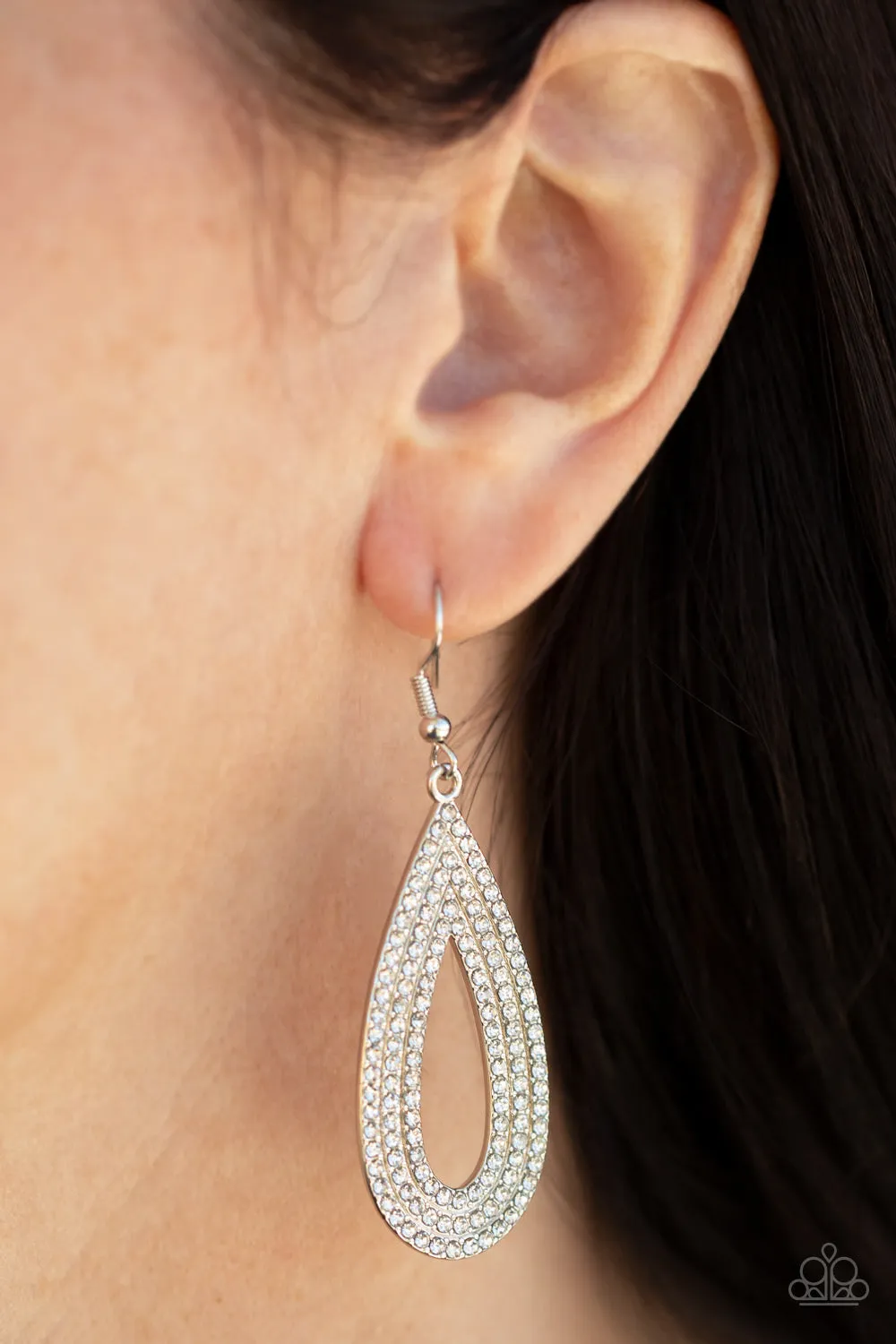 Paparazzi Exquisite Exaggeration - Gold Earring  P5RE-GDXX-236XX