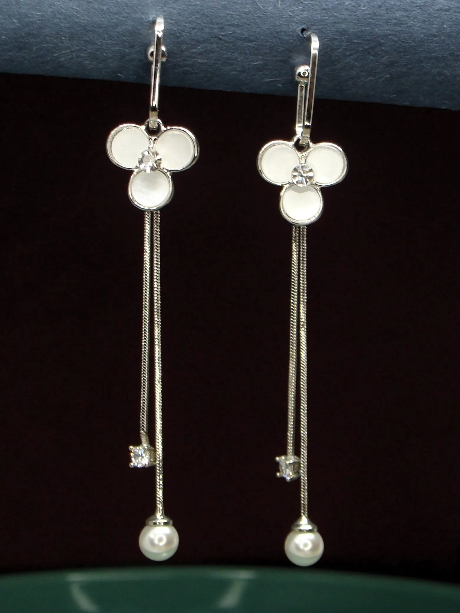 Pearl Drop Exquisite Earrings (Sliver)