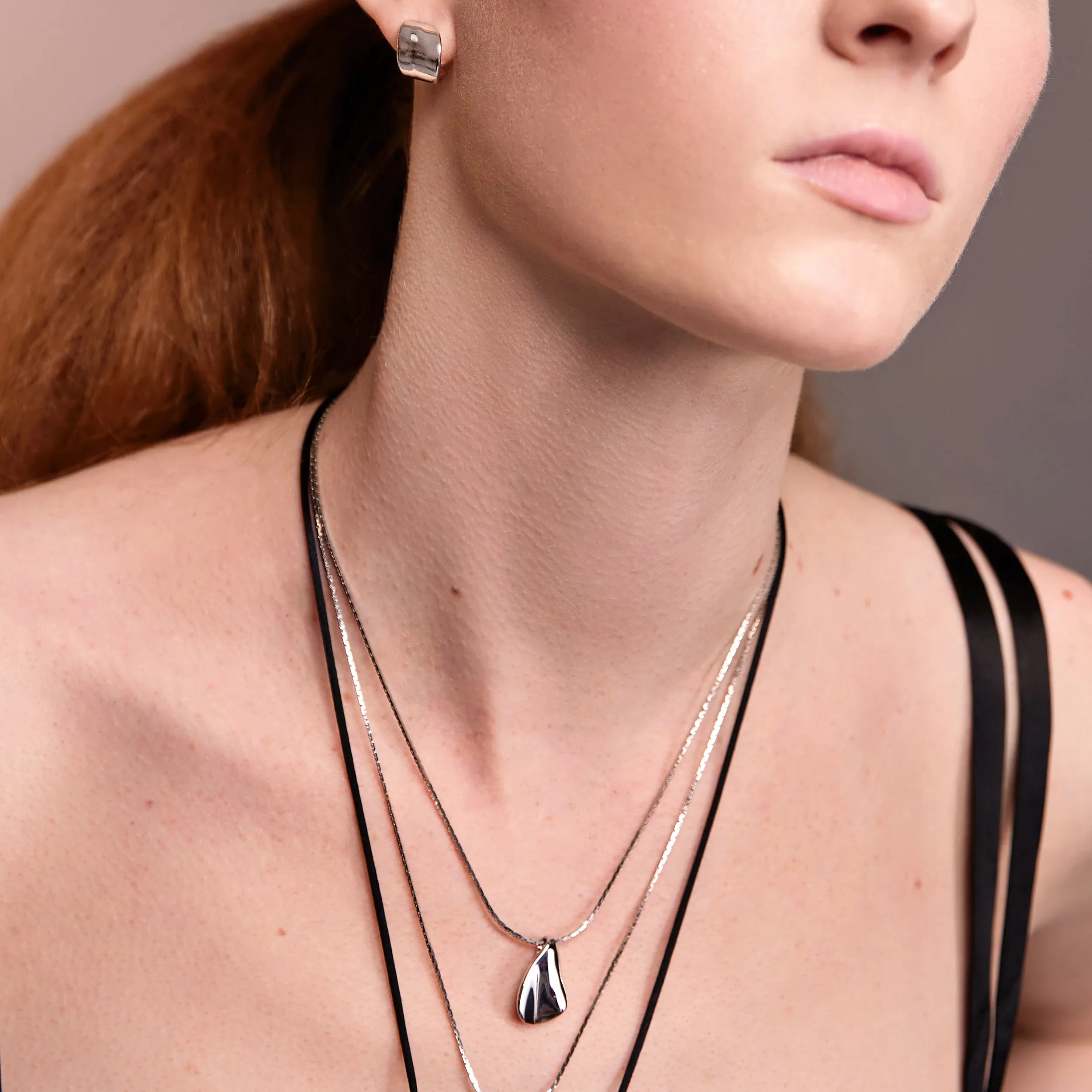 Petal Pendant Small - Silver