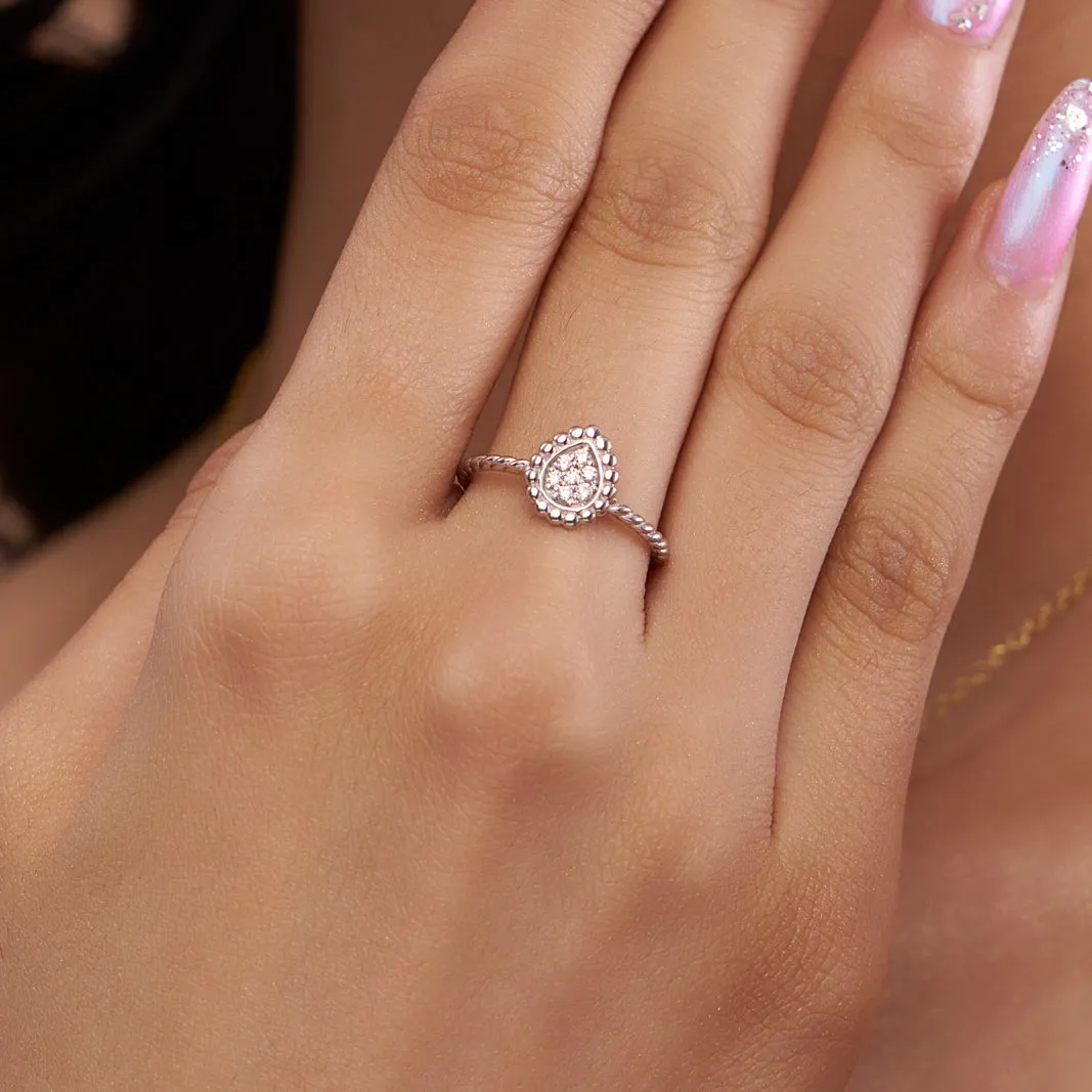 Sophisticated Pear-Shaped Diamond Ring