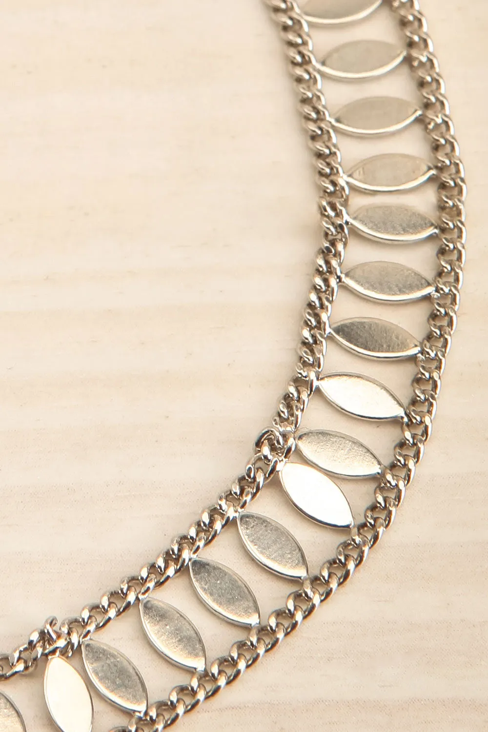 Tagga | Silver Leaf Choker Necklace