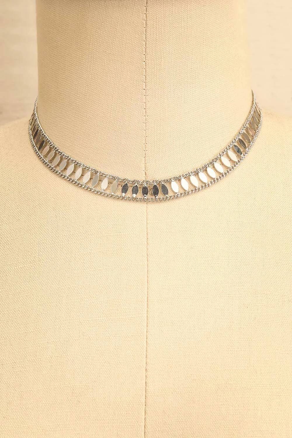 Tagga | Silver Leaf Choker Necklace