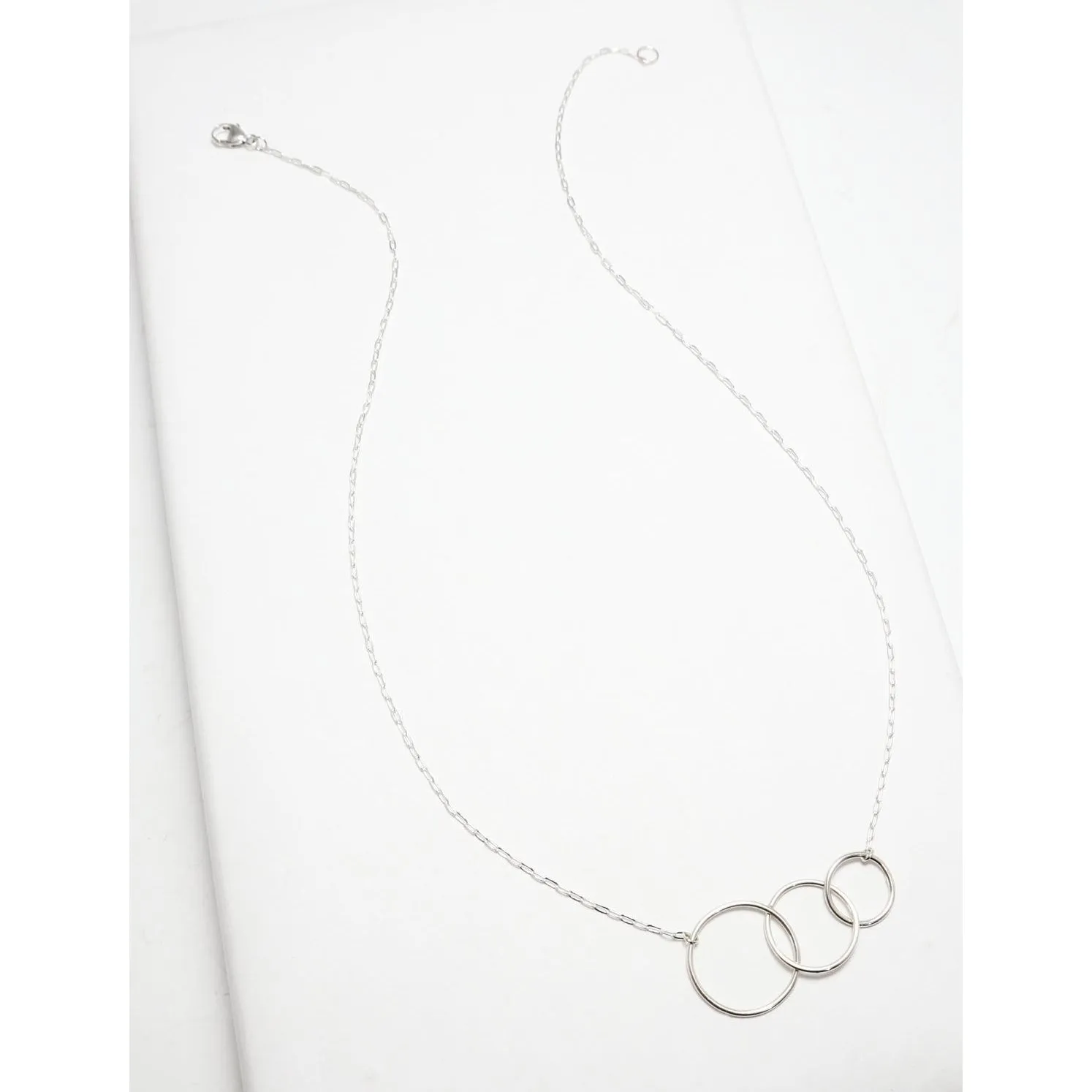 Unity Interlocking Circle Necklace No. III