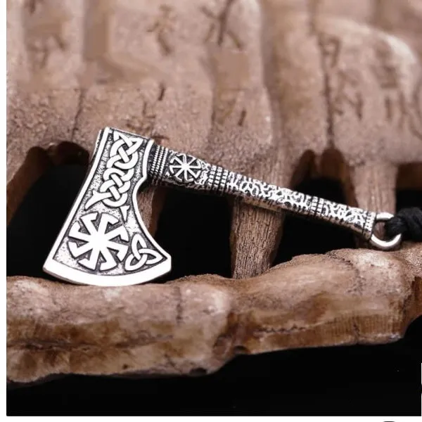 VIKING NECKLACE - KOLOVRAT AXE